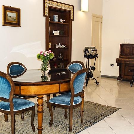 Charming Apartment ナポリ エクステリア 写真