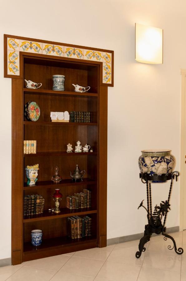 Charming Apartment ナポリ エクステリア 写真